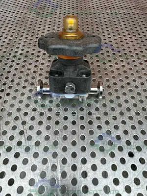 USED ITT PURE FLO .5-316L-RA20MAX-CWP150  DIAPHRAGM VALVE W/ 1/2" SANITARY FITTING