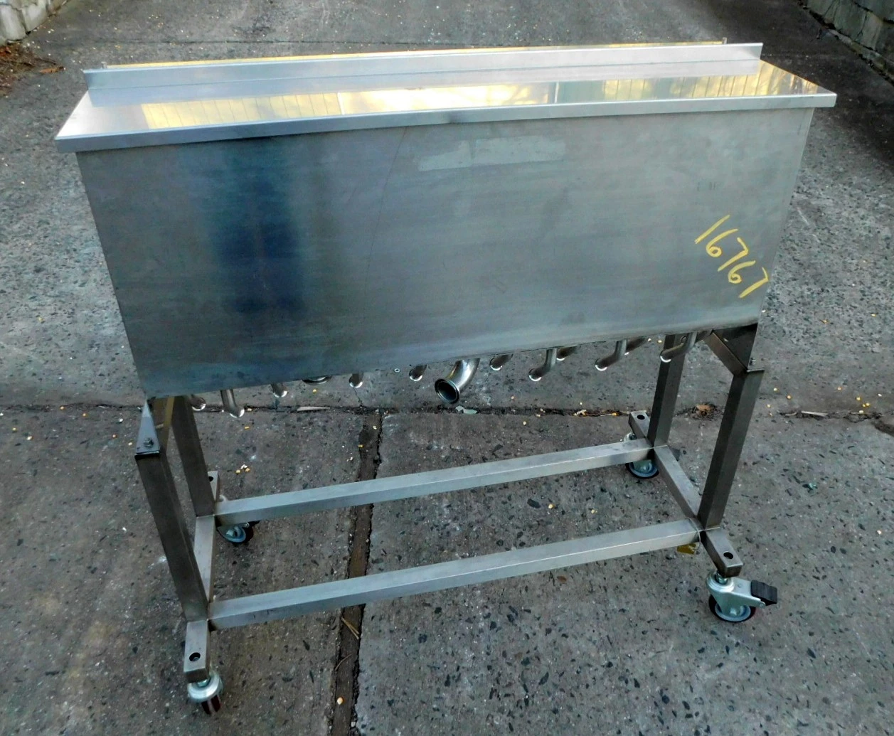 USED FILLER HOPPER 25 GALLON