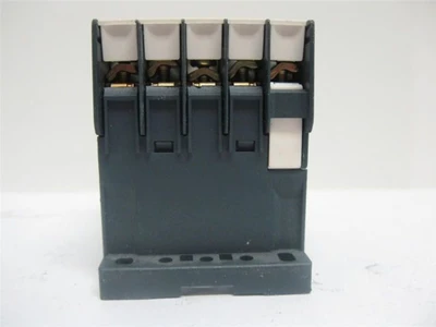 USED TELEMECANIQUE CA2KN22B7