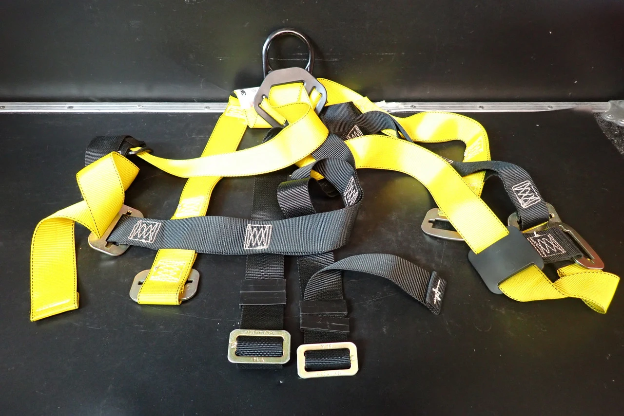 USED 3M 10910-FI