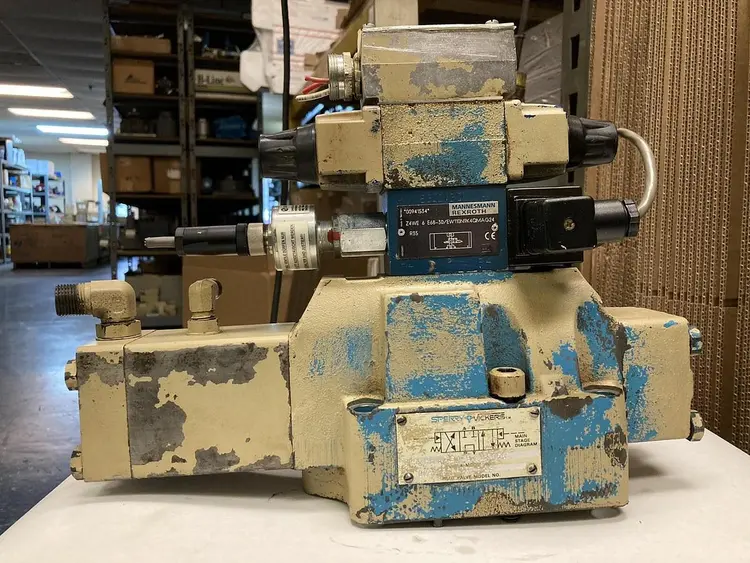 Used VICKERS DG5SH88CEWB21S353 Miscellaneous Equipment (Electrical & Power) Ohio US | Surplus Asset Holdings #1209811