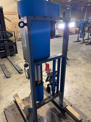 SEALANT EQUIPMENT & ENGINEERING Dispensing Pump Sealant Pump | K.B. Industries LLC (9)