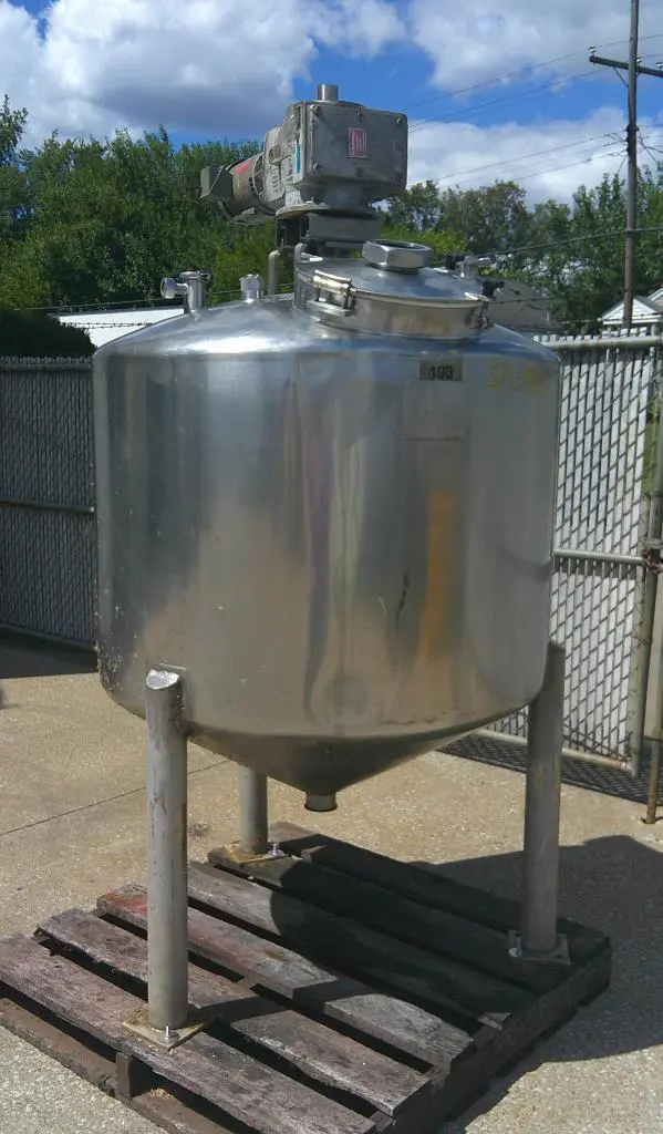 SPC9300  Tank 200 gallon vertical tank, Stainless Steel, electric agitator, conical