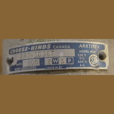 Crouse-Hinds Arktite Plug