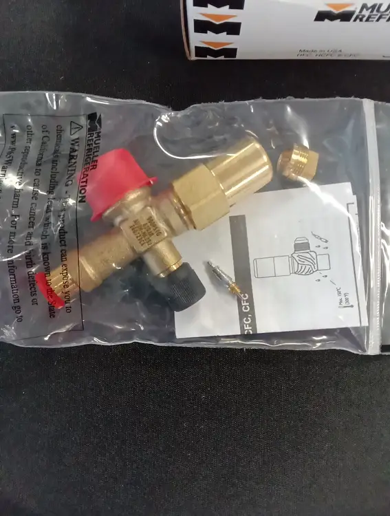 Used MUELLER INDUSTRIES Mueller Industries AV3H-NK25J NPTFI X ODS Solenoid Valves US | Infinity wholesale & Supply LLC #1305738