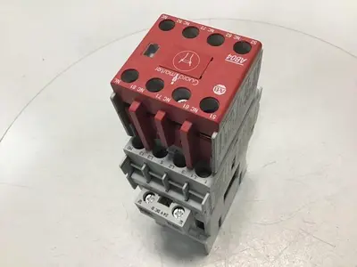 USED ALLEN BRADLEY 100S-C09DJ14BC SER A