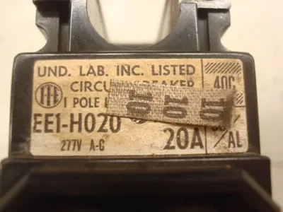 ITE EE1-H020 Circuit Breaker 20 Amps 277 VAC 1 Pole Used