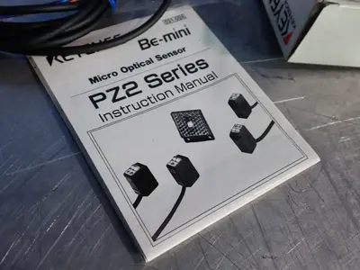 USED KEYENCE PZ261