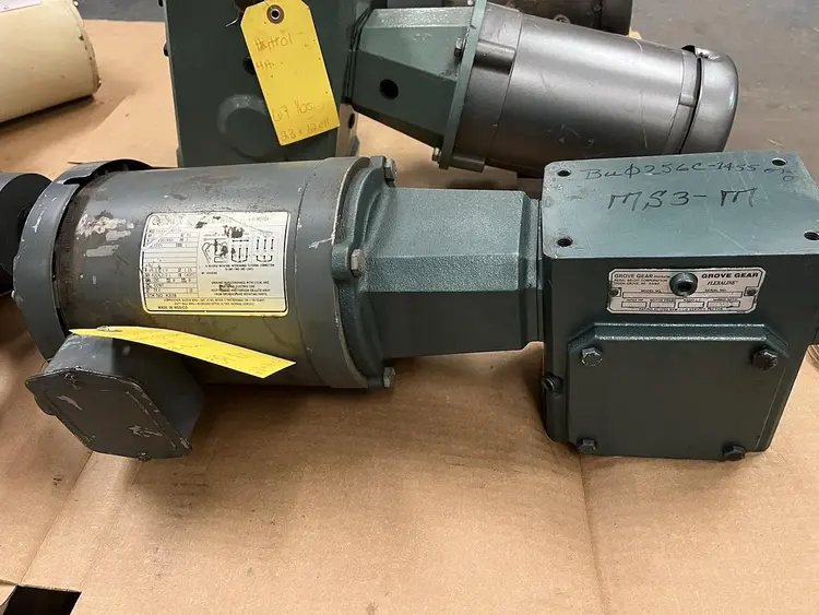 Used GROVE GEAR BM224-2 Speed Reducers | Surplus Asset Holdings #1204454