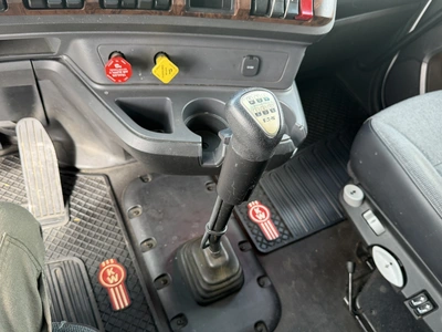 Used 2023 KENWORTH T880 TRUCK TRACTOR Conventional trucks Michigan US | Miedema Asset Management Group #1709441