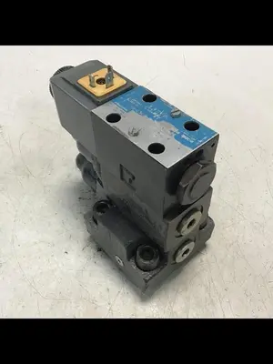 USED VICKERS DG4V-3-2AL-M-U-HL7-60