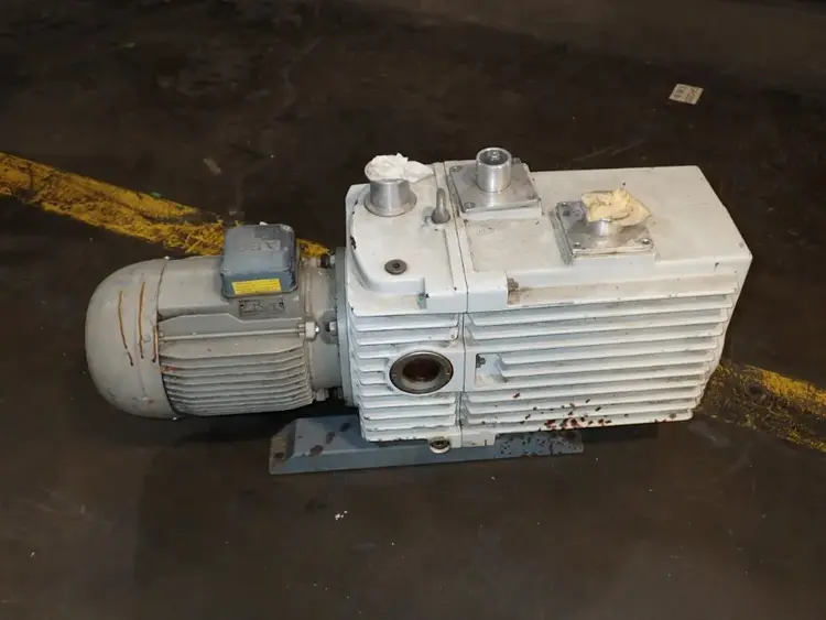 Used LEYBOLDHERAEUS 11180 Pumps Ohio US | HGR 24 #1048162