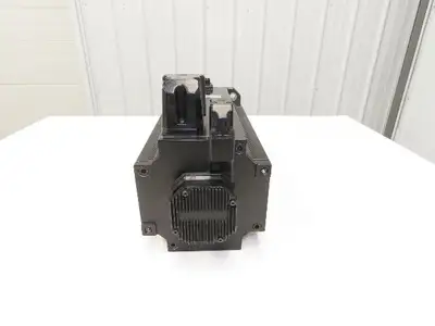 Okuma BL-MP500J-20SBB AC Servo Motor 7.1kW 2000 RPM 132V 3PH