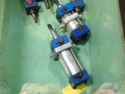 Miller Pneumatic Cylinder Lot