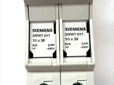 Used Siemens 2-Pole Fuse Holder, 10 x 38, 32A, 3.0W, 690V Fuse Accessories Michigan US | Maverick Industrial Sales #1389774