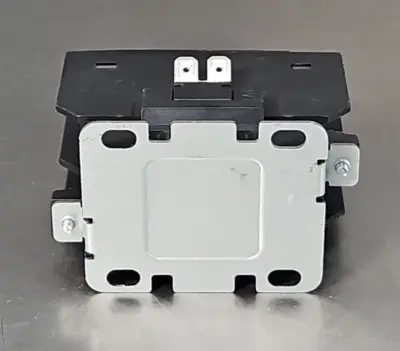 Eaton Cutler Hammer C25BNB240B Contactor (BIN3.4.4)