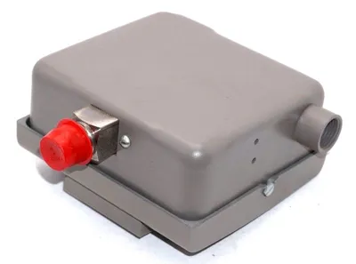 NEW HONEYWELL P428 PRESSURETROL CONTROLLER
