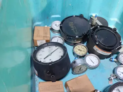 Assorted Pneumatic Pressure Gauges