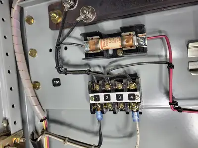 Used 2009 GE INDUSTRIAL SYSTEMS 64235115-N Switchgears British Columbia CA | Lenmark #239513