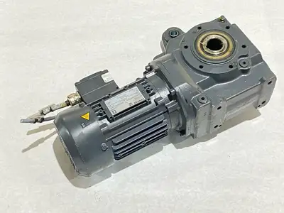 Used Siemens SIMOGEAR Geared Motor Gearmotors Michigan US | Maverick Industrial Sales #1389657
