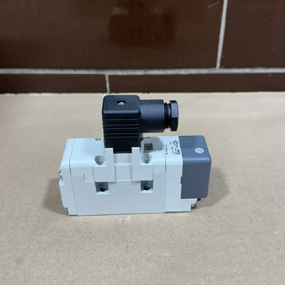 NEW SMC VQ7-6-FG-S-3Z