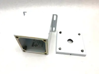 Used SAGINAW CONTROL & ENGINEERING PUSHBUTTON ENCLOSURE 4" X 4" WHITE STEEL Electrical Boxes | Maverick Industrial Sales #1119869