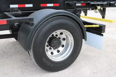 New | in-Stock 2027 MACK MD7 Rolloff Trucks Texas US | Roll Off Truck World #1491912