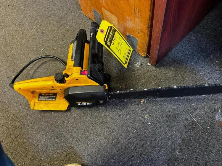 Used _UNKNOWN_ _UNKNOWN_ Chainsaws (Landscaping) Ohio US | Myron Bowling Auctioneers Inc #1518711