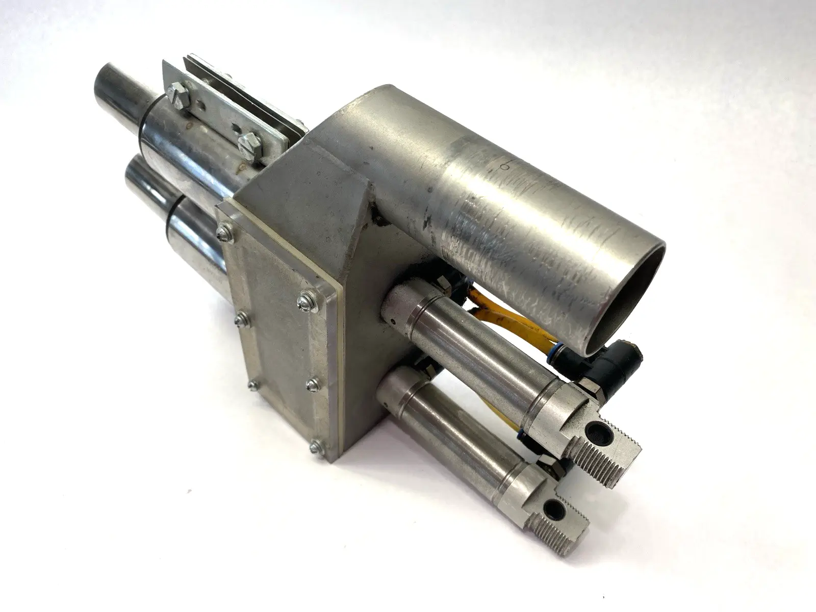 Used Motan Valve Assembly 24VDC Solenoid Valves Michigan US | Maverick Industrial Sales #1397705