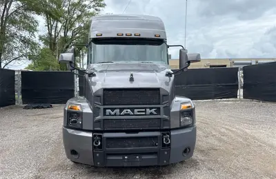 USED 2024 MACK AN64T70