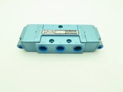 Skinner S4AACBX5 Pneumatic Directional Control Valve 5-Way 2 Pos 150PSI 3/4" NPT