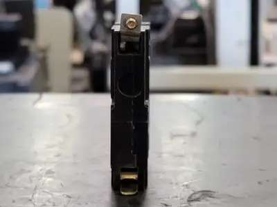 USED SQUARE D QOB120