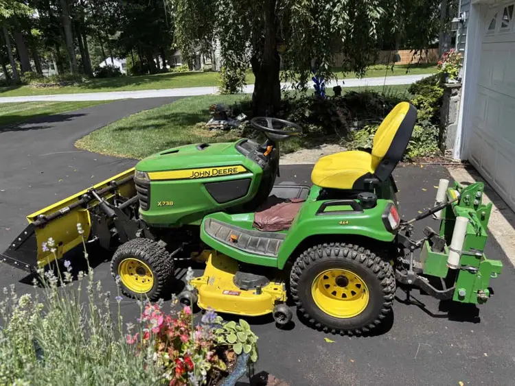 Used JOHN DEERE X738 Sub-Compact & Compact Tractors Pennsylvania US | Trustworthy Equipment #1403642