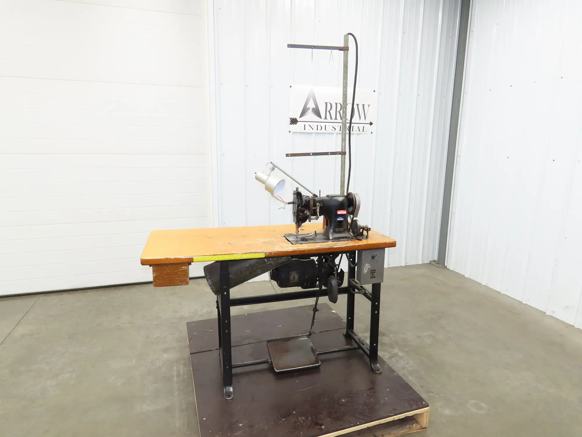 Singer 108W7 Industrial Sewing Walkling Foot Machine W/Vertical Shear 220VAC 3Ph