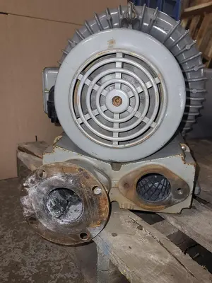 USED FUJI ELECTRIC FUJI ELECTRIC REGENERATIVE BLOWER VFC604A-7W 3PH 200-230 / 460V