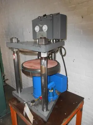 Conley Vulcanizer Press, Model #14, For 9″ & 12″ Molds