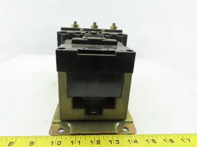 Allen Bradley 702-E0D9347 SER. K Motor Starter Size 4 100HP 600V 135A 120V Coil