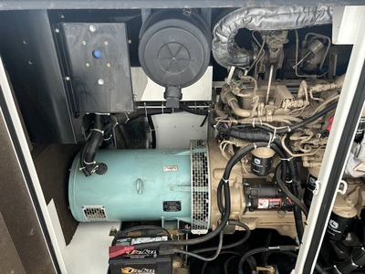 Whisperwatt diesel 4 CYL MQ Power 56KW 240/480V 70 KVA 15 HRS 3P