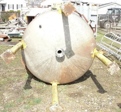 SPC6018  Tank 2000 gallon vertical tank, Stainless Steel, dish