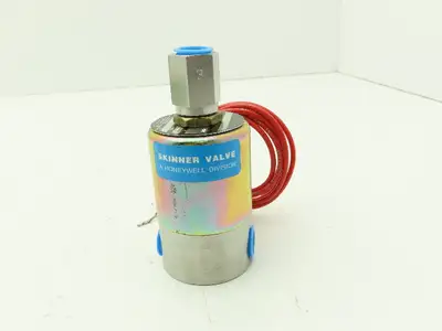 Honeywell Skinner V5D34390 Solenoid Valve 3-Way NC 120V 400 PSI 1/4" NPT