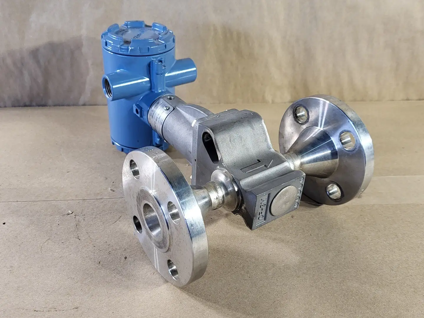 NEW ROSEMOUNT 8800CR010SA1N1D1