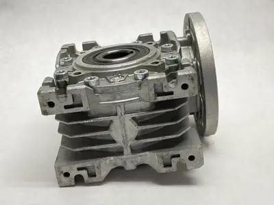 Used Varvel RT Series Right Angle Worm Gear Reducer 20:1 Speed Reducers Michigan US | Maverick Industrial Sales #1399867