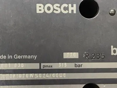 USED BOSCH 0 810 001 830