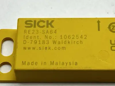 USED SICK MAGNETIC SAFETY SWITCH 1062542