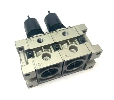 USED SMC DUAL-REGULATOR MODULAR MANIFOLD 1/4" NPT