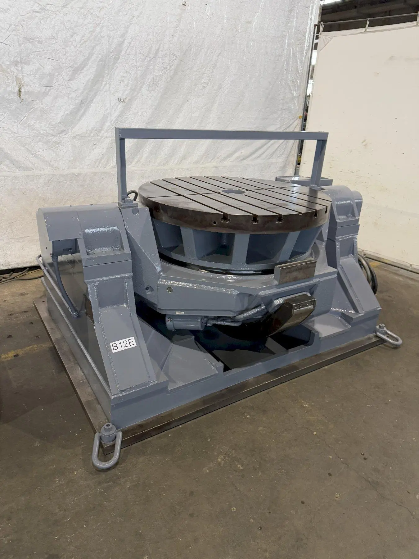 48" GIDDINGS & LEWIS ROTARY TRUNNION TABLE. STOCK # 0903224