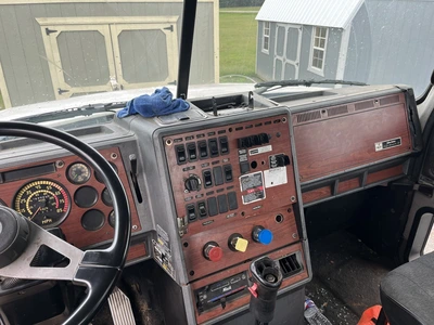 Used 1999 MACK CH-613 Conventional trucks North Carolina US | Proxy Equipment #1385257