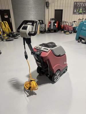 Minuteman X-17 17″ Carpet Extractor Refurbished