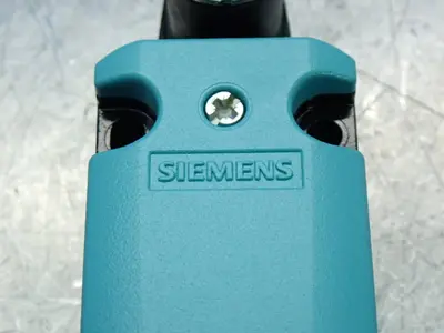 New | in-Stock SIEMENS 3SE51120CH02 Relays & Switches Ohio US | HGR 24 #801924