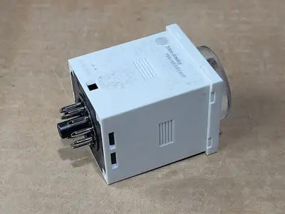 New | in-Stock ALLEN-BRADLEY 700-HR52TA17 Misc Electrical & Power Parts British Columbia CA | Lenmark #1439348